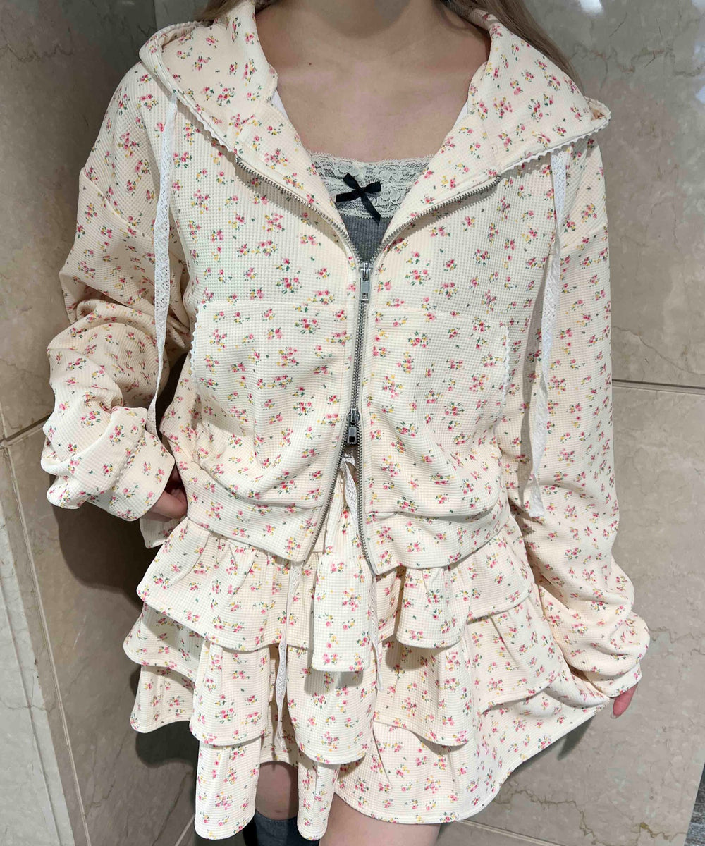 ホワイトアイボリー モデル：160㎝ F着用