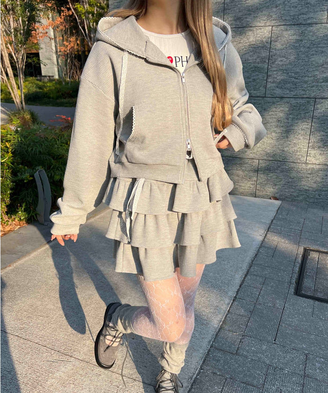 グレー モデル：160㎝ F着用