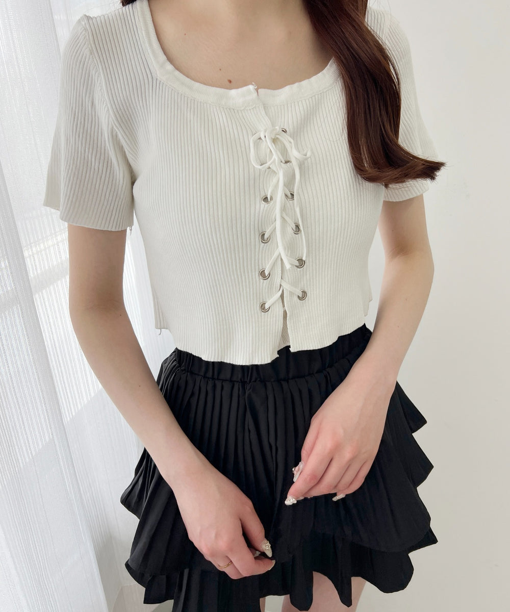 ホワイト モデル：160㎝ F着用