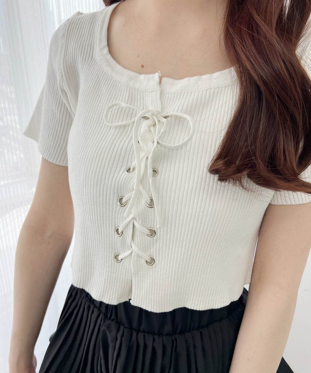 ホワイト モデル：160㎝ F着用