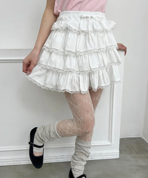 ホワイト モデル：160㎝ F着用