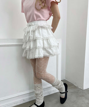 ホワイト モデル：160㎝ F着用