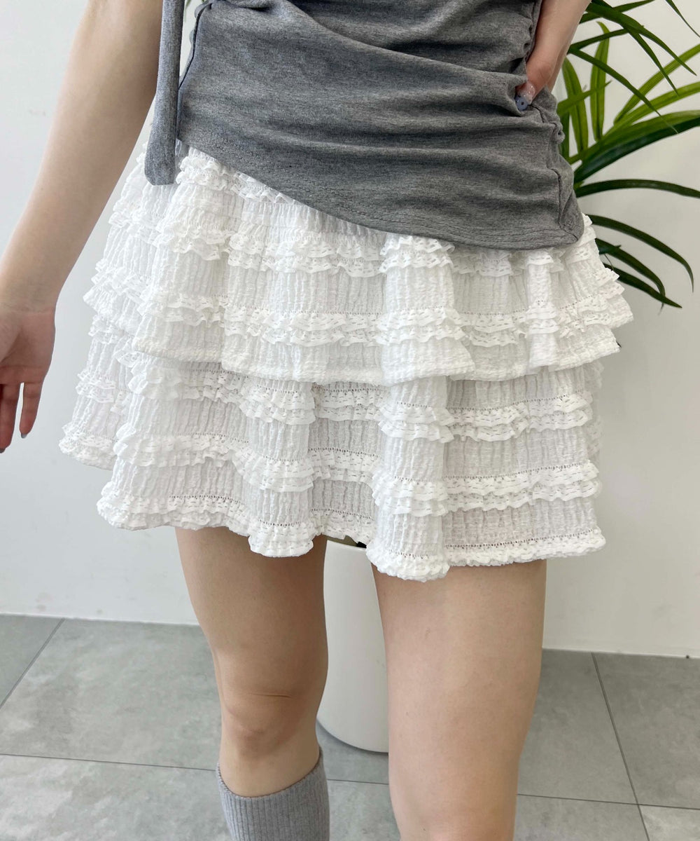 ホワイト モデル：160㎝ F着用