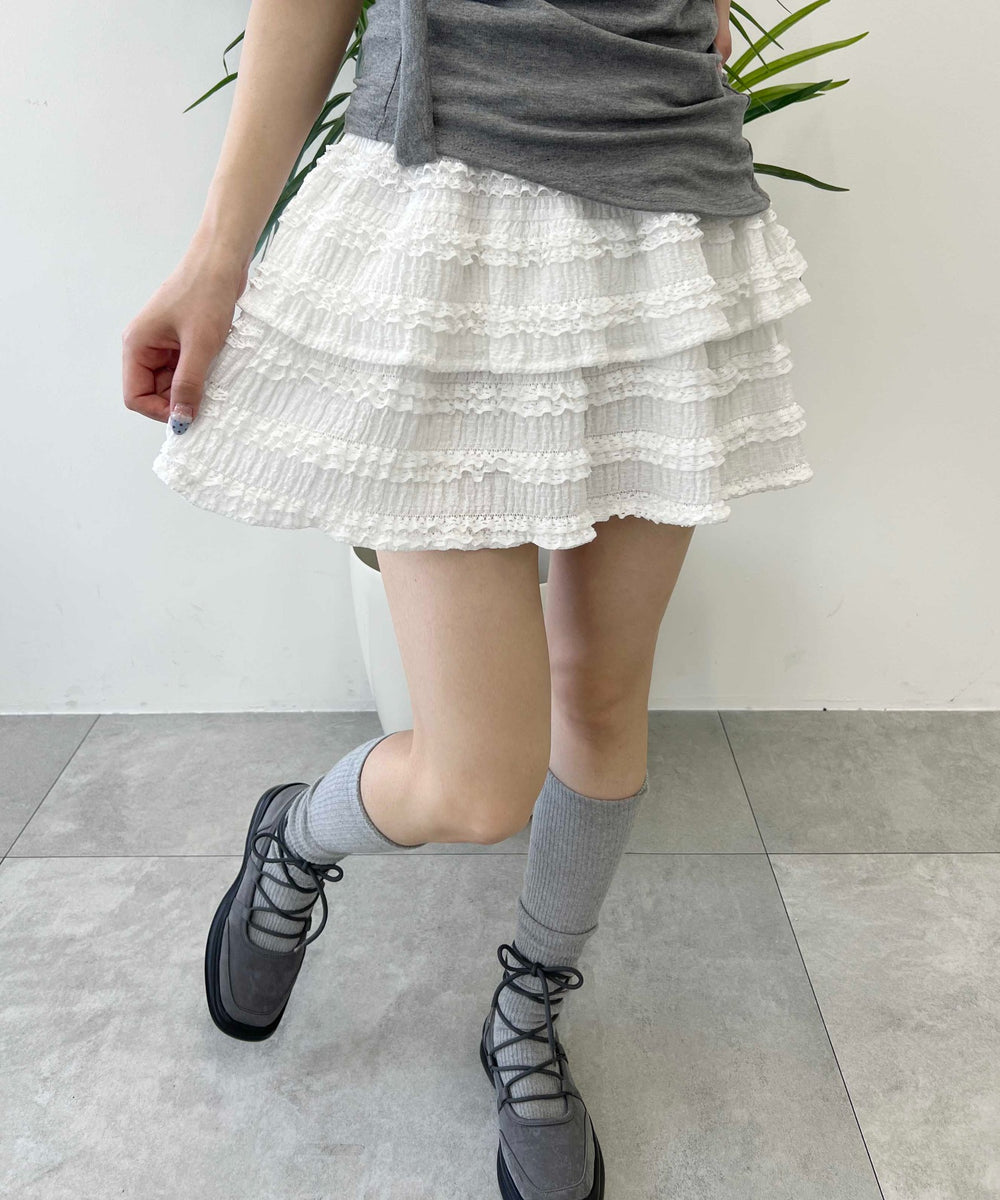 ホワイト モデル：160㎝ F着用