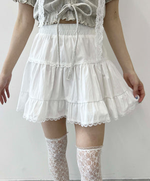 ホワイト モデル：160㎝ F着用