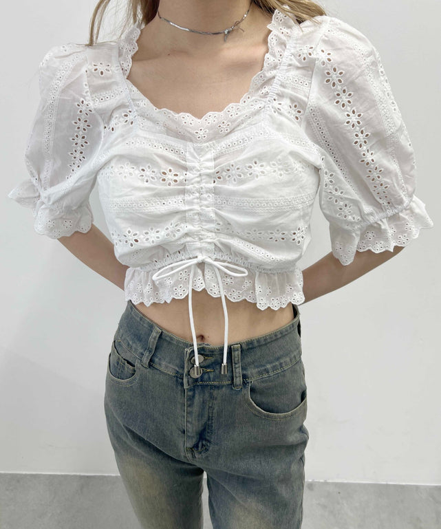 ホワイト モデル：160㎝ F着用