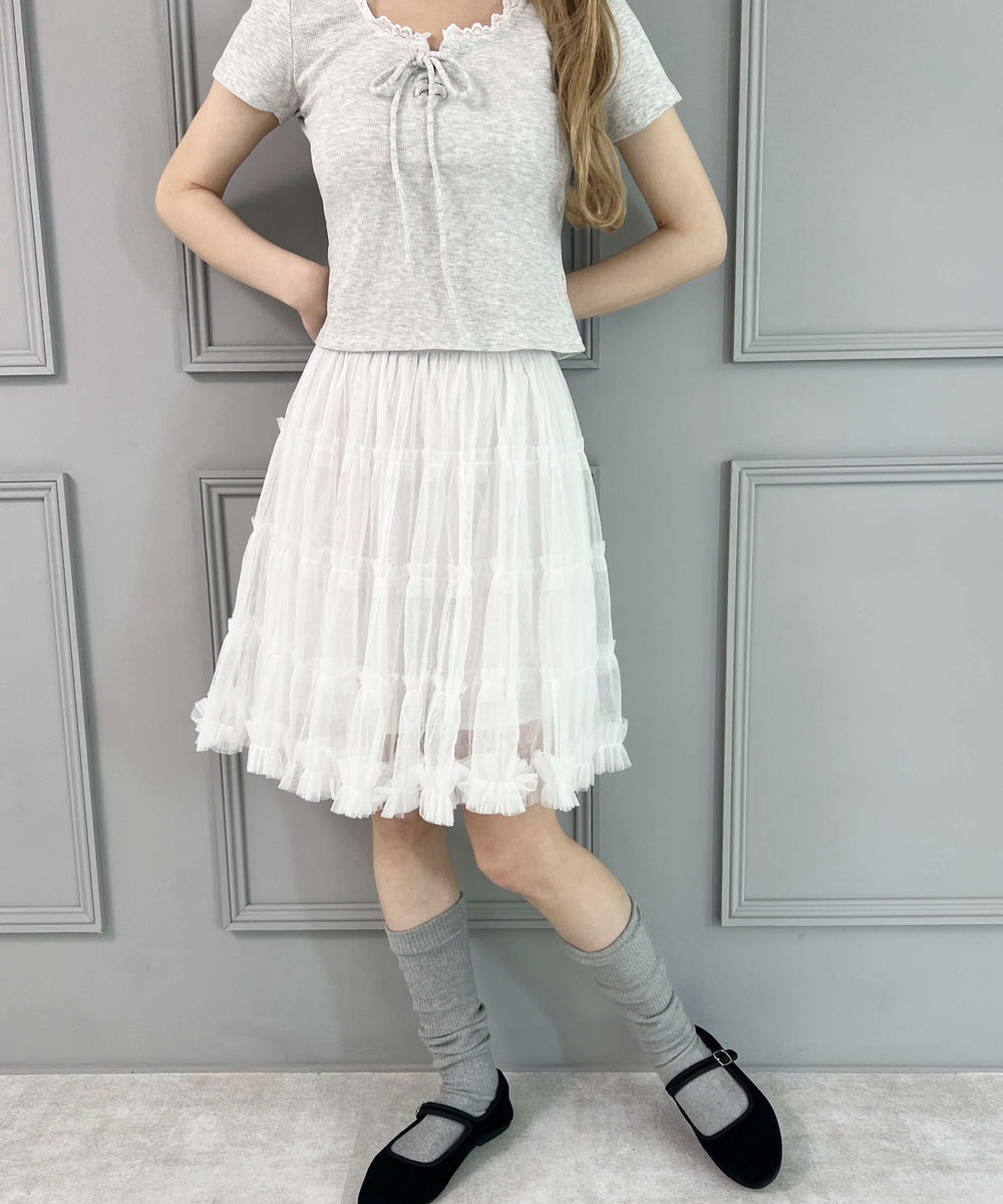 ホワイト モデル：160㎝ F着用