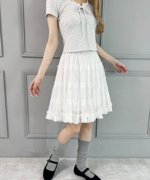 ホワイト モデル：160㎝ F着用