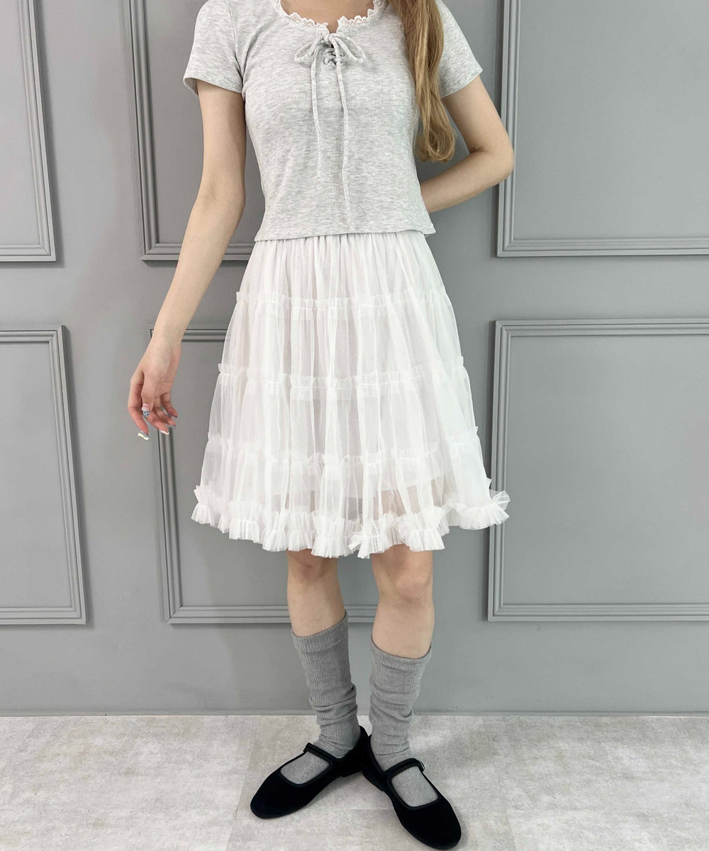 ホワイト モデル：160㎝ F着用