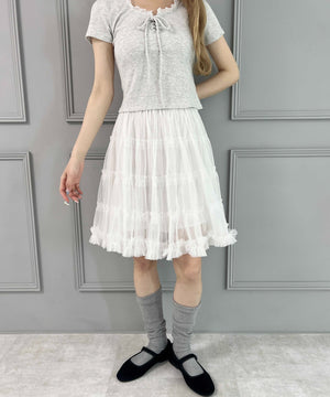 ホワイト モデル：160㎝ F着用