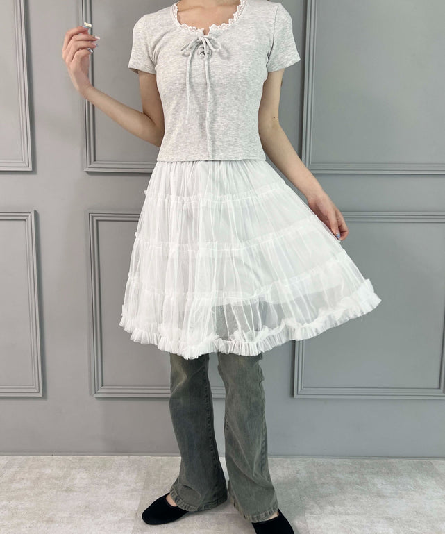 ホワイト モデル：160㎝ F着用