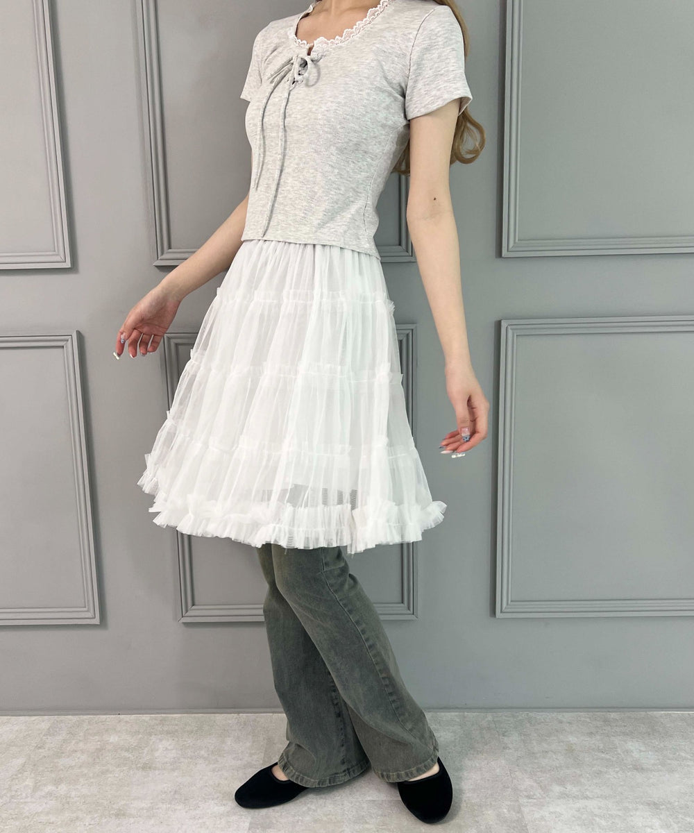 ホワイト モデル：160㎝ F着用