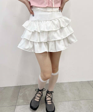 ホワイト モデル：160㎝ F着用