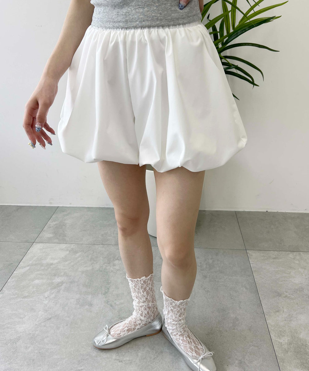 ホワイト モデル：160㎝ F着用