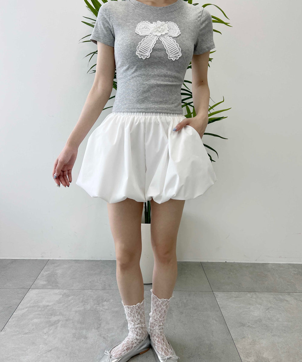 ホワイト モデル：160㎝ F着用