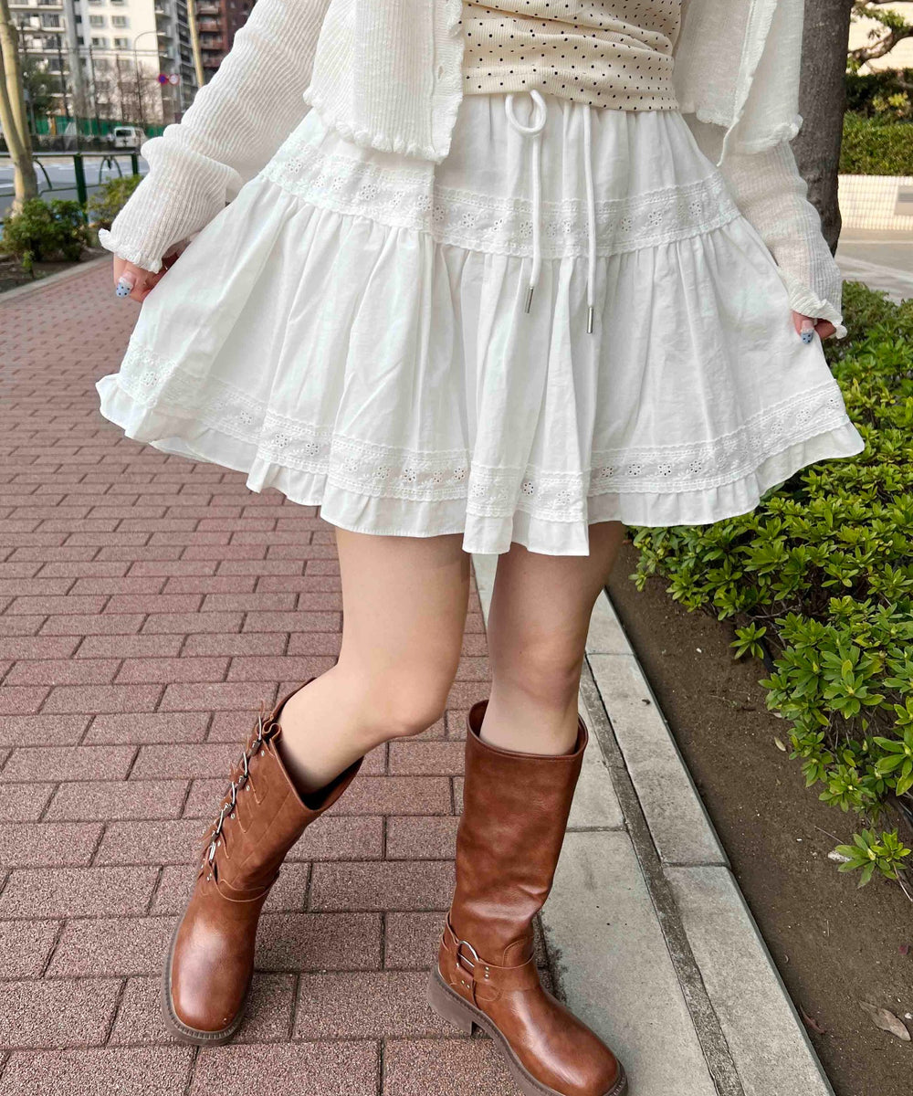 ホワイト モデル：160㎝ F着用