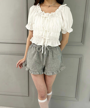 ホワイト モデル：160㎝ F着用