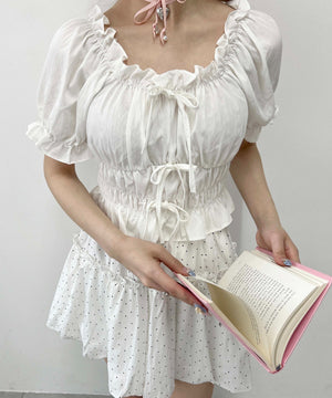 ホワイト モデル：160㎝ F着用