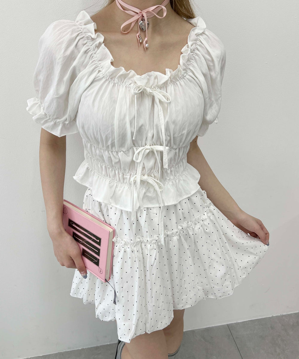 ホワイト モデル：160㎝ F着用