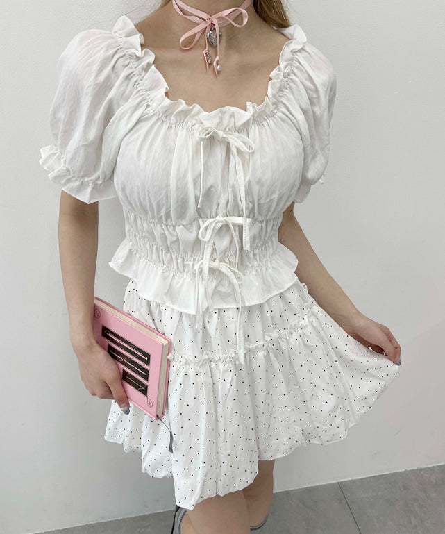 ホワイト モデル：160㎝ F着用