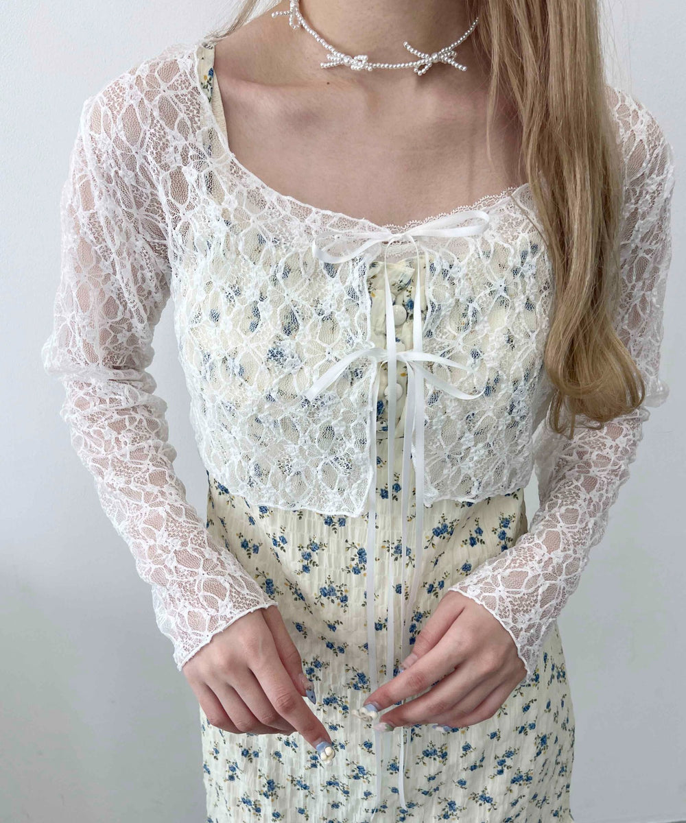 ホワイト モデル：160㎝ F着用