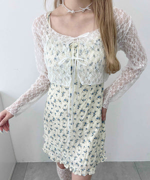 ホワイト モデル：160㎝ F着用