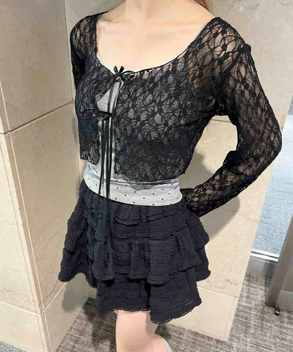 ホワイト モデル：160㎝ F着用