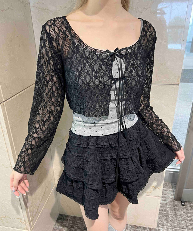 ホワイト モデル：160㎝ F着用