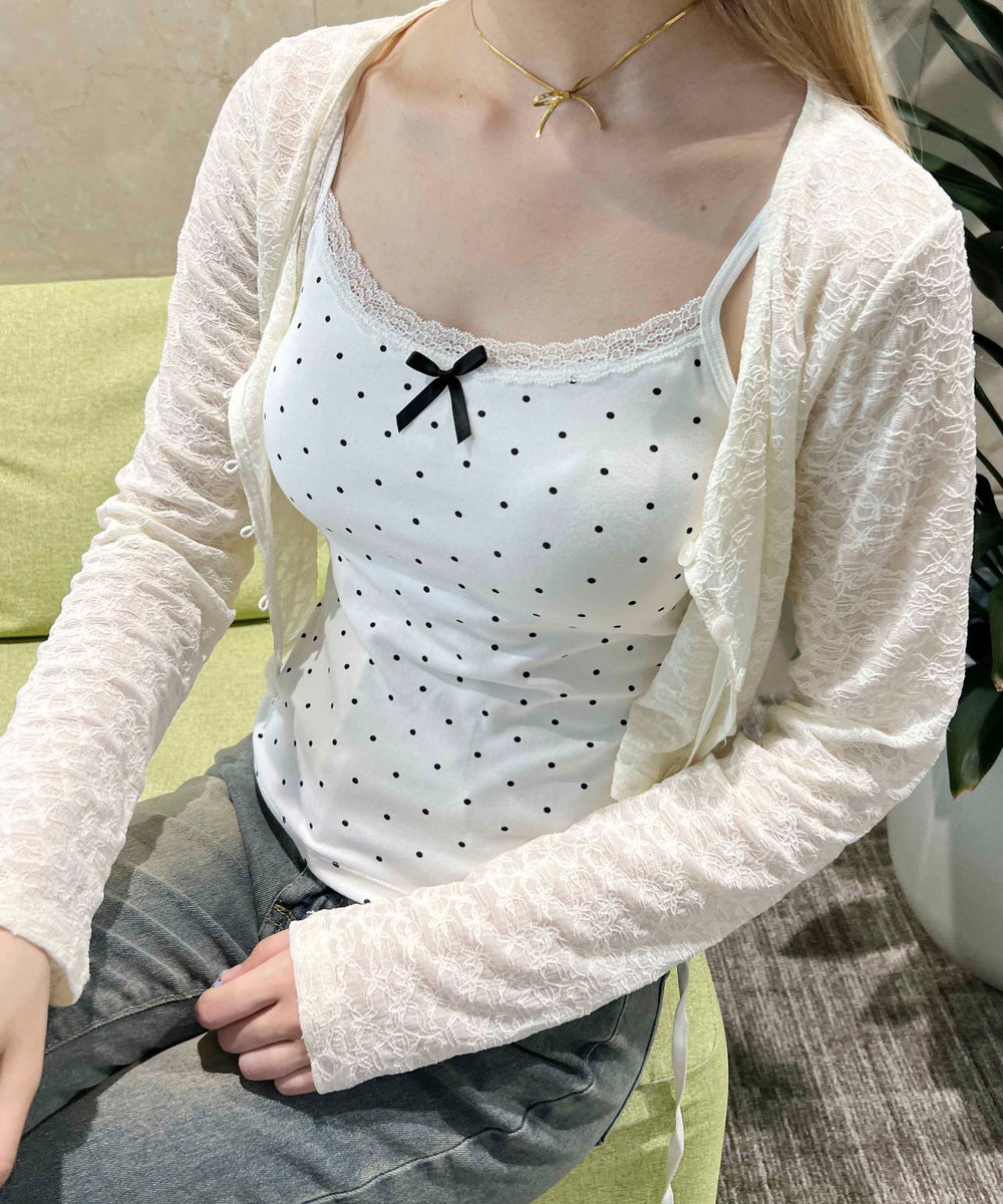 ホワイト モデル：160㎝ F着用