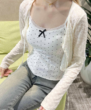 ホワイト モデル：160㎝ F着用