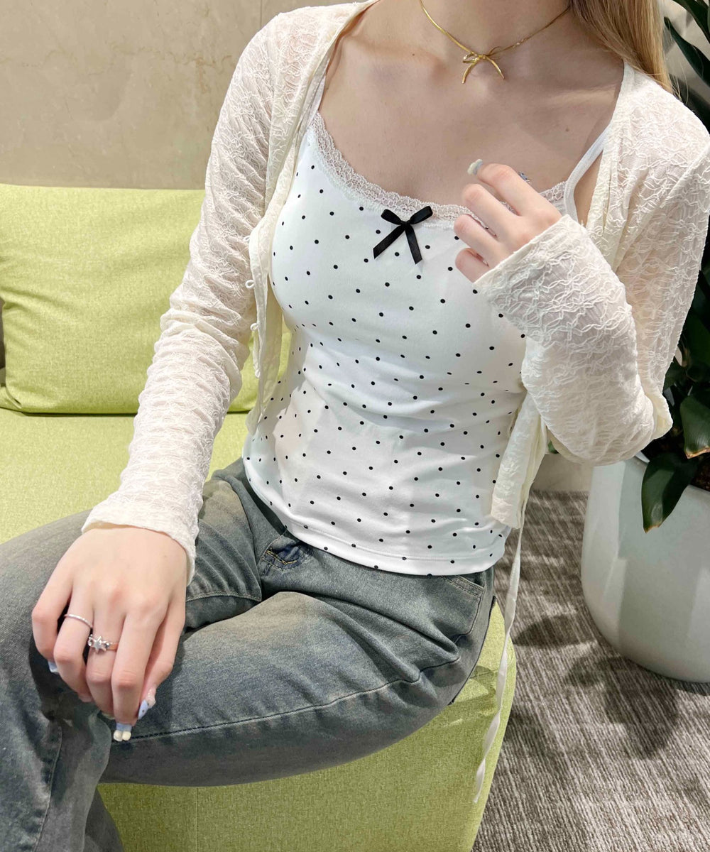 ホワイト モデル：160㎝ F着用