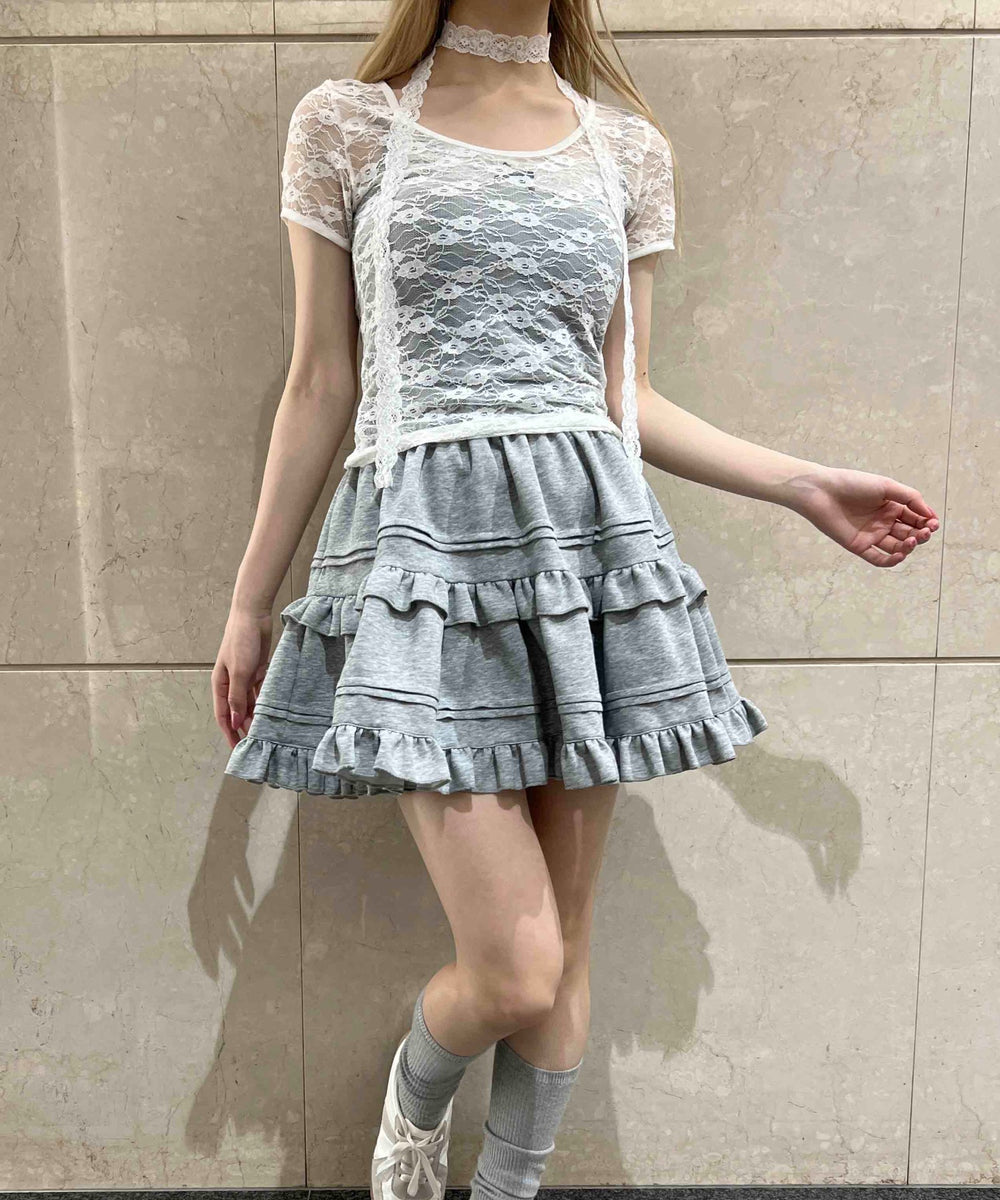 ホワイト モデル：160㎝ F着用