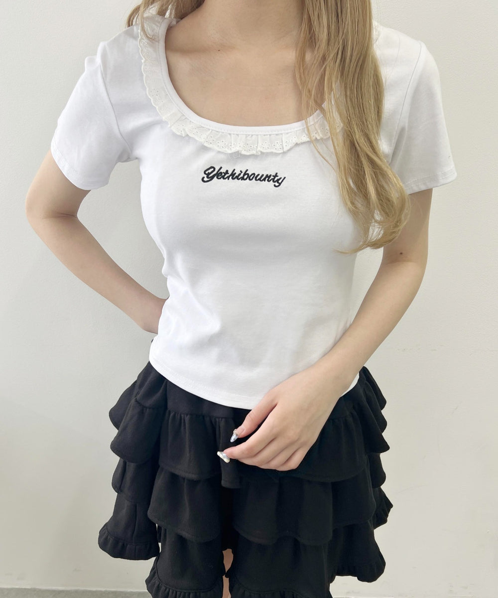 ホワイト モデル：160㎝ F着用