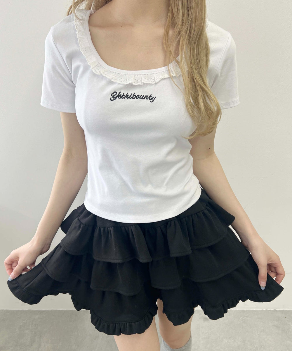 ホワイト モデル：160㎝ F着用