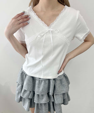 ホワイト モデル：160㎝ F着用