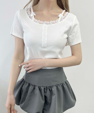 ホワイト モデル：160㎝ F着用