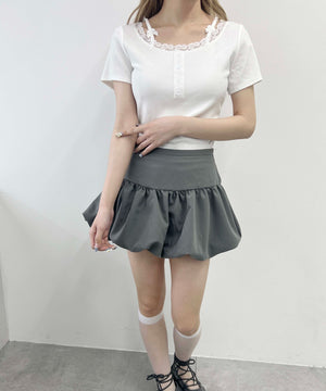 ホワイト モデル：160㎝ F着用