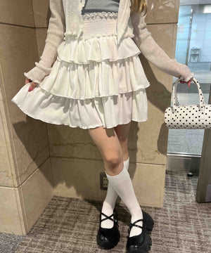 ホワイト モデル：160㎝ F着用