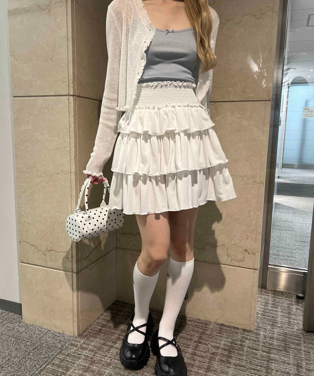 ホワイト モデル：160㎝ F着用