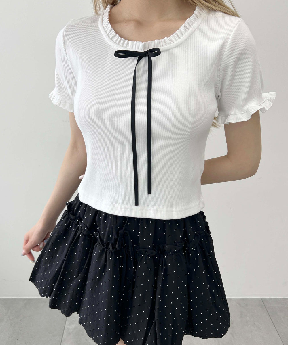 ホワイト モデル：160㎝ F着用