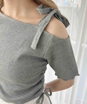 グレー モデル：160㎝ F着用