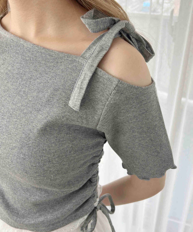 グレー モデル：160㎝ F着用