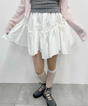 ホワイト モデル：160㎝ F着用