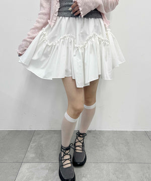 ホワイト モデル：160㎝ F着用