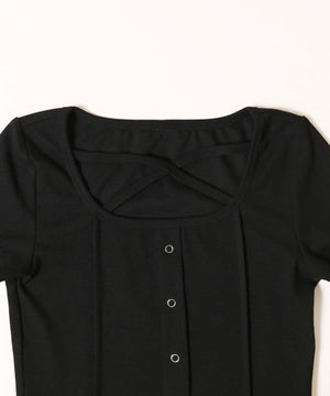 クロスデザインTシャツ