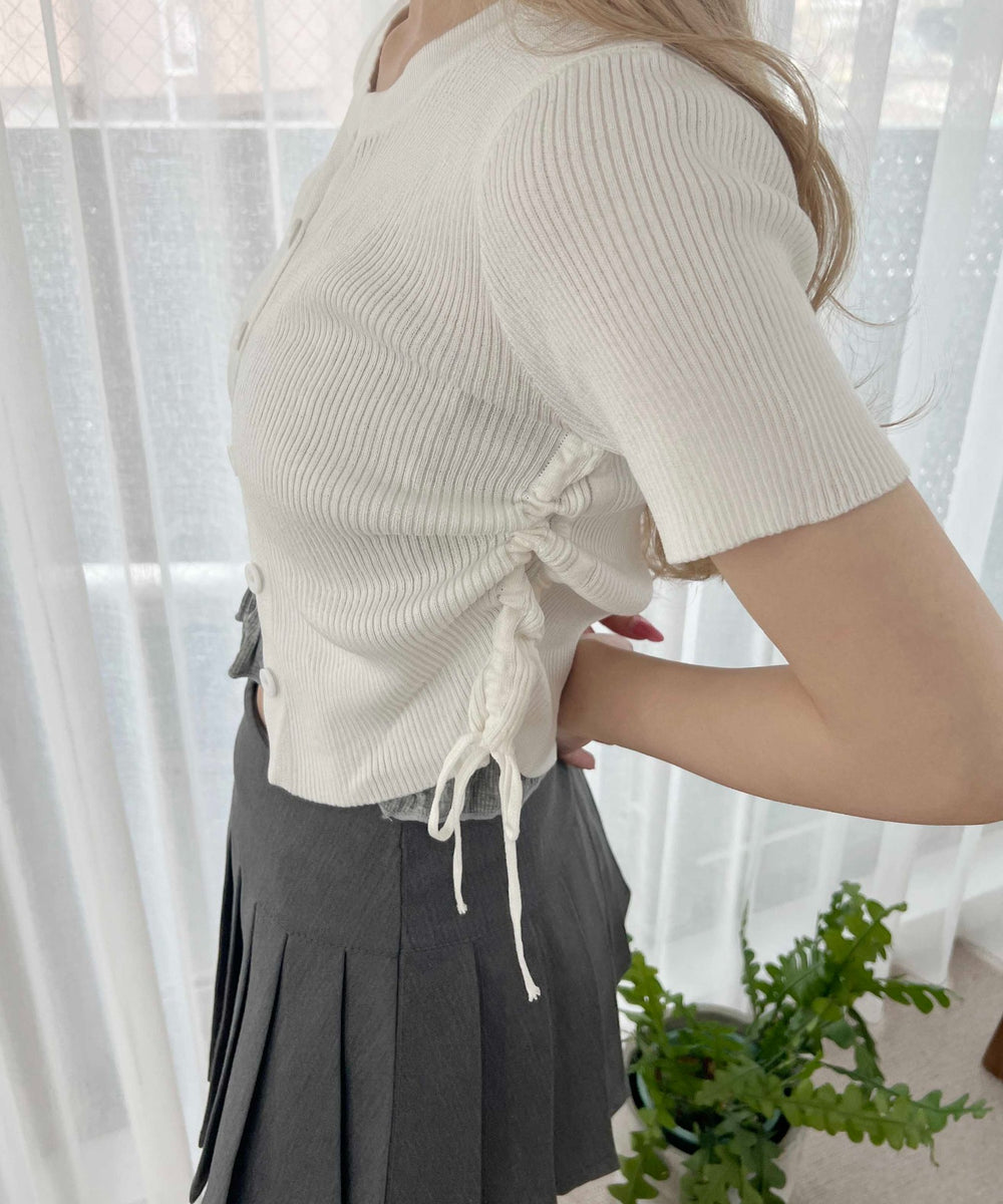 ホワイト モデル：160㎝ F着用