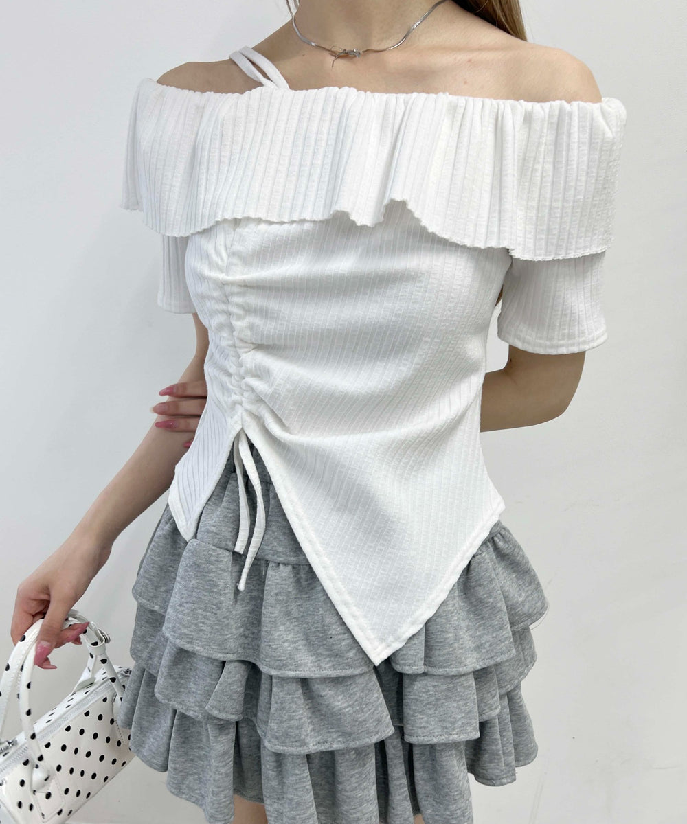 ホワイト モデル：160㎝ F着用