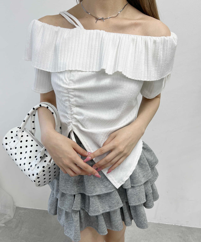 ホワイト モデル：160㎝ F着用