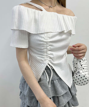 ホワイト モデル：160㎝ F着用