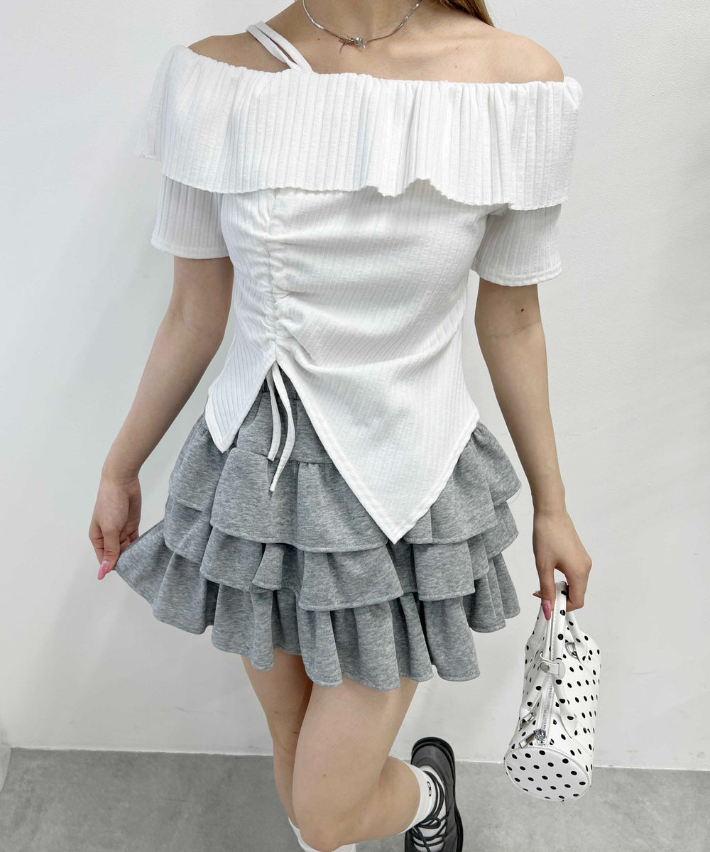 ホワイト モデル：160㎝ F着用